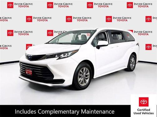2022 Toyota Sienna LE