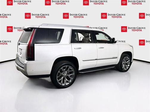 2017 Cadillac Escalade Luxury