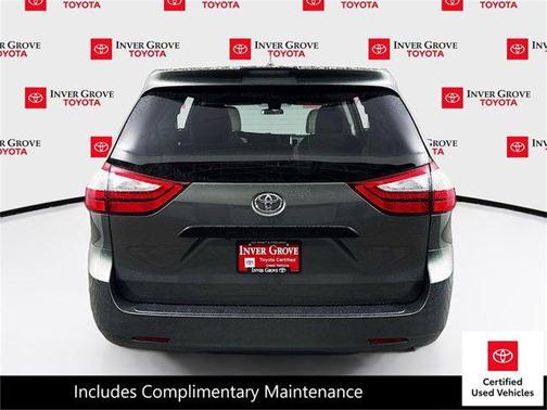 2019 Toyota Sienna SE