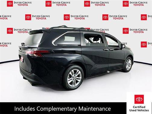2022 Toyota Sienna XLE