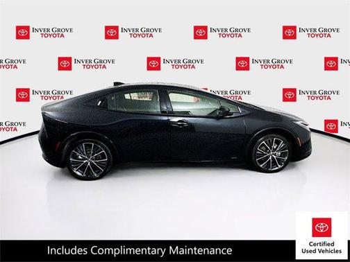 2025 Toyota Prius XLE