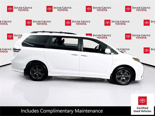 2020 Toyota Sienna SE