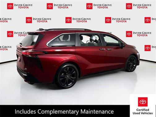 2022 Toyota Sienna XSE 7 Passenger
