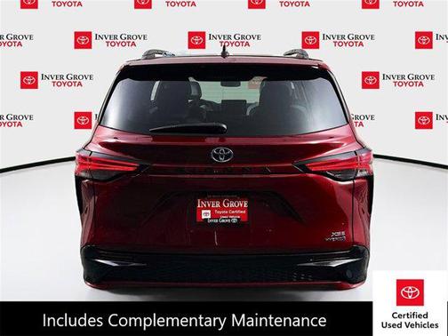 2022 Toyota Sienna XSE 7 Passenger