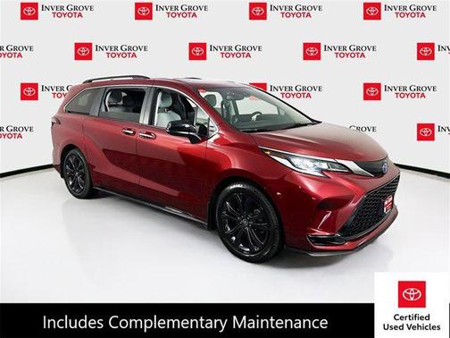 2022 Toyota Sienna XSE 7 Passenger