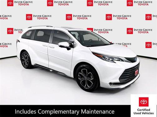 2025 Toyota Sienna Platinum 7 Passenger