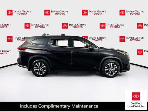 2022 Toyota Highlander Hybrid XLE