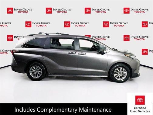2022 Toyota Sienna XLE 7 Passenger