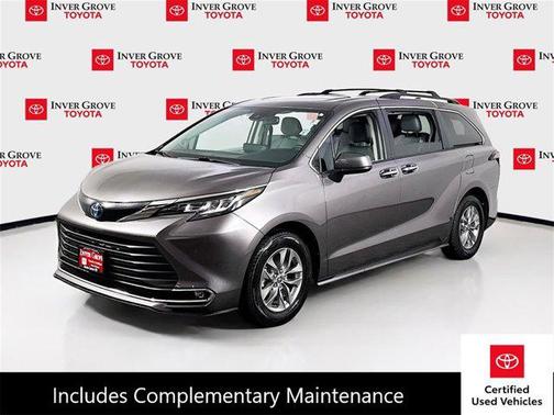 2022 Toyota Sienna XLE 7 Passenger