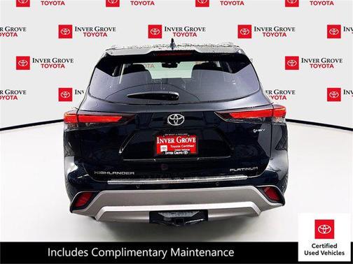 2025 Toyota Highlander Hybrid Platinum