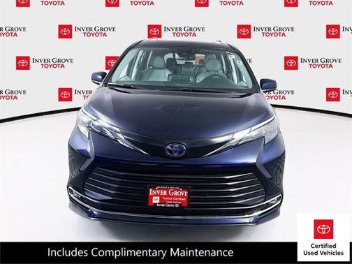 2024 Toyota Sienna XLE