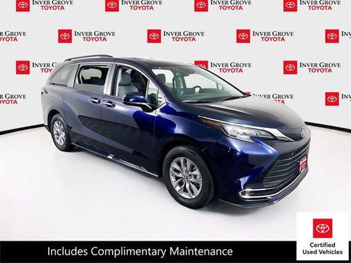 2024 Toyota Sienna XLE
