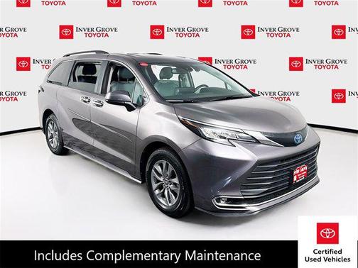 2022 Toyota Sienna XLE 7 Passenger