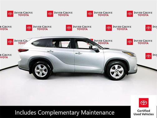 2022 Toyota Highlander LE