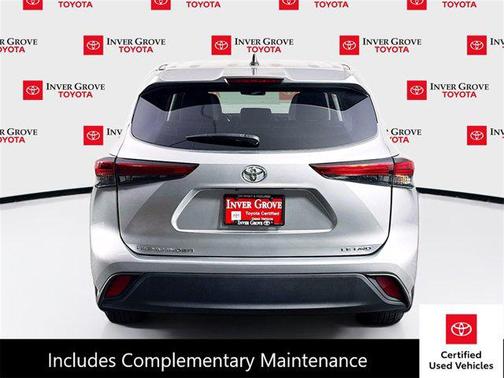2022 Toyota Highlander LE