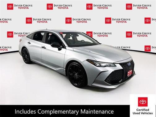 2022 Toyota Avalon Hybrid XSE