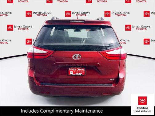 2019 Toyota Sienna XLE
