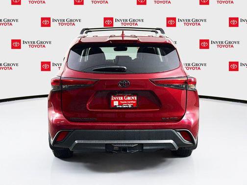 Ruby Flare Pearl 2022 Toyota Highlander XLE