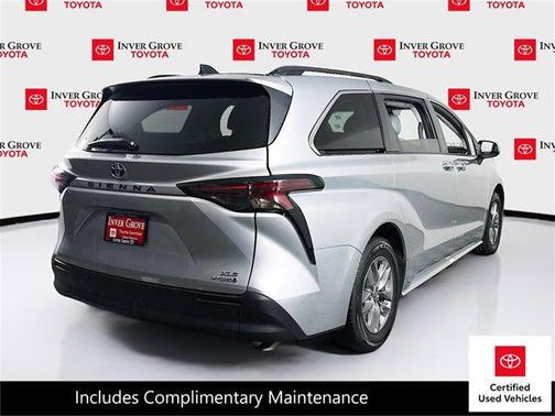 2023 Toyota Sienna XLE