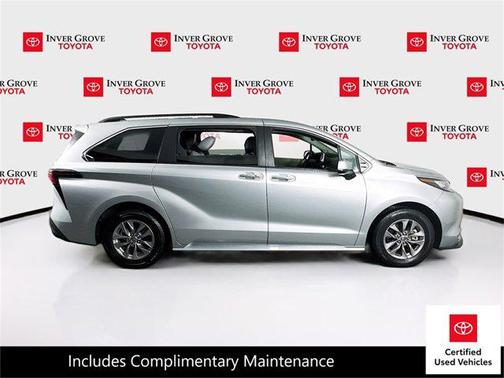 2023 Toyota Sienna XLE