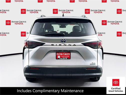 2023 Toyota Sienna XLE