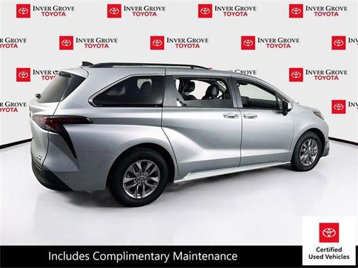 2024 Toyota Sienna XLE