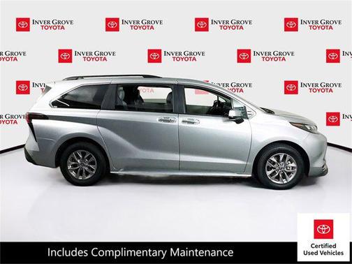 2024 Toyota Sienna XLE
