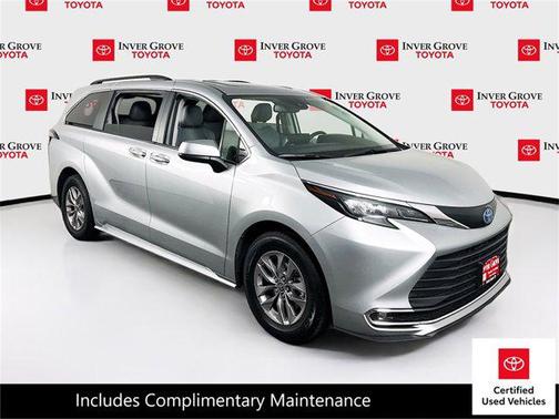 2024 Toyota Sienna XLE