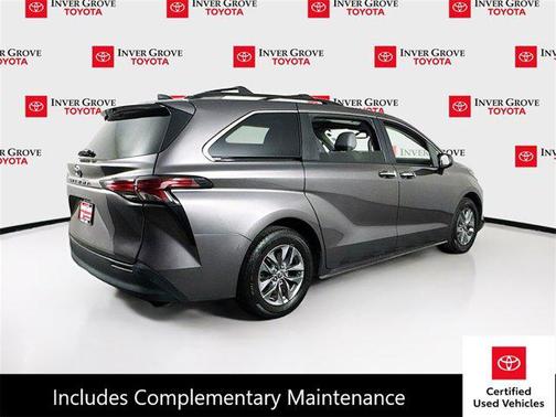 2022 Toyota Sienna XLE 7 Passenger