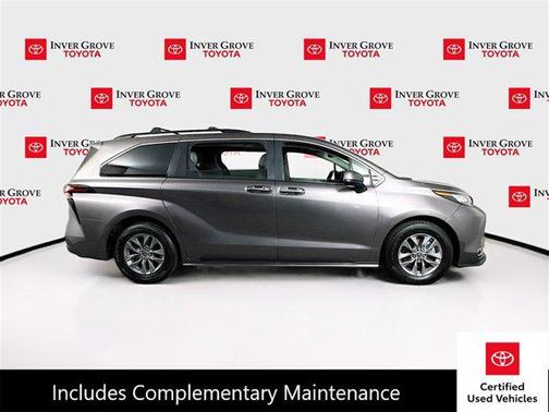 2022 Toyota Sienna XLE 7 Passenger