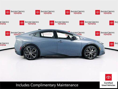 2025 Toyota Prius XLE