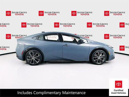 2025 Toyota Prius XLE