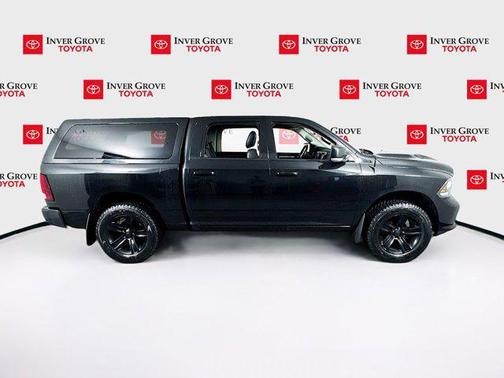 2017 RAM 1500 Night Crew Cab 4x4 5'7' Box