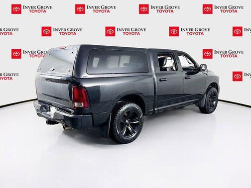 2017 RAM 1500 Night Crew Cab 4x4 5'7' Box