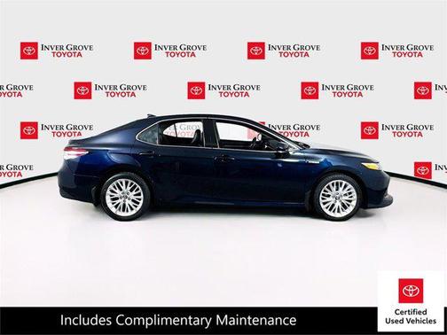 2020 Toyota Camry Hybrid XLE