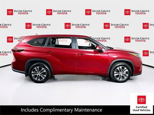 2025 Toyota Highlander XLE