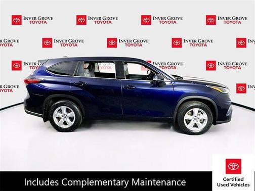 2022 Toyota Highlander LE