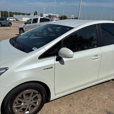 Blizzard Pearl 2015 Toyota Prius v Four