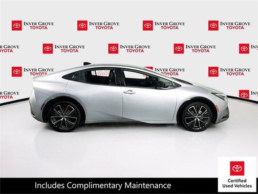 2025 Toyota Prius XLE