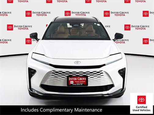 Oxygen White 2025 Toyota Crown Signia Limited