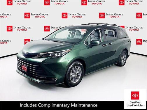 2024 Toyota Sienna XLE