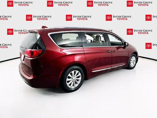 2018 Chrysler Pacifica Touring-L