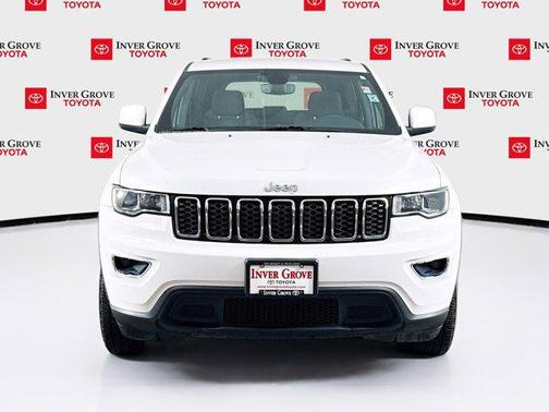 2022 Jeep Grand Cherokee Laredo
