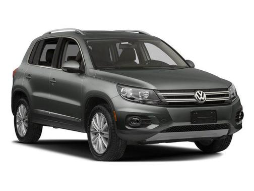 Reflex Silver Metallic 2017 Volkswagen Tiguan 2.0T Wolfsburg Edition