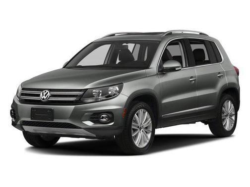 Reflex Silver Metallic 2017 Volkswagen Tiguan 2.0T Wolfsburg Edition