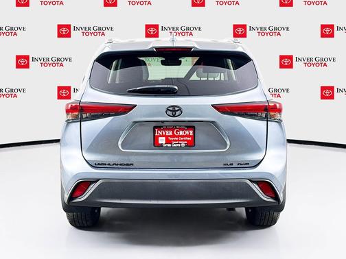 Moon Dust 2021 Toyota Highlander XLE