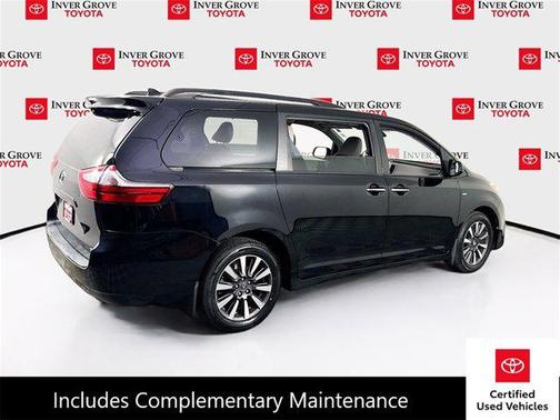 2020 Toyota Sienna XLE