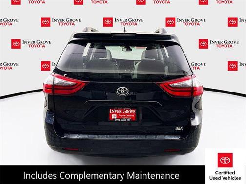 2020 Toyota Sienna XLE
