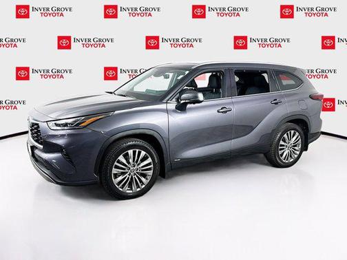 Celestial Silver Metallic 2025 Toyota Highlander Hybrid Platinum