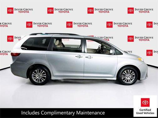 2020 Toyota Sienna XLE